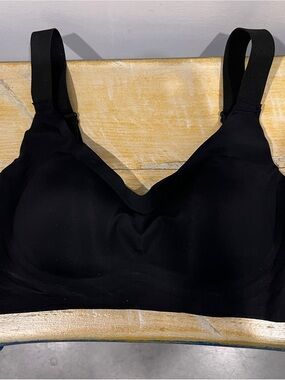 Everyday Seamless Black Wireless Bra - Comfort Lift